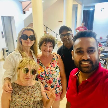 Lucky Transit Hotel - Katunayake Airport Luaran gambar