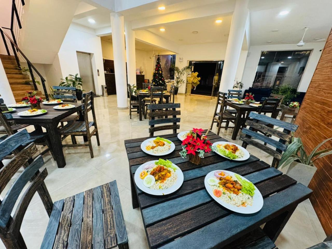 Lucky Transit Hotel - Katunayake Airport Luaran gambar