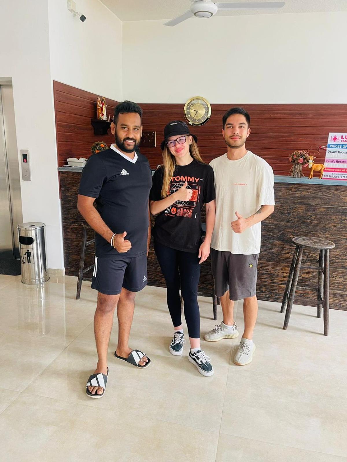 Lucky Transit Hotel - Katunayake Airport Luaran gambar