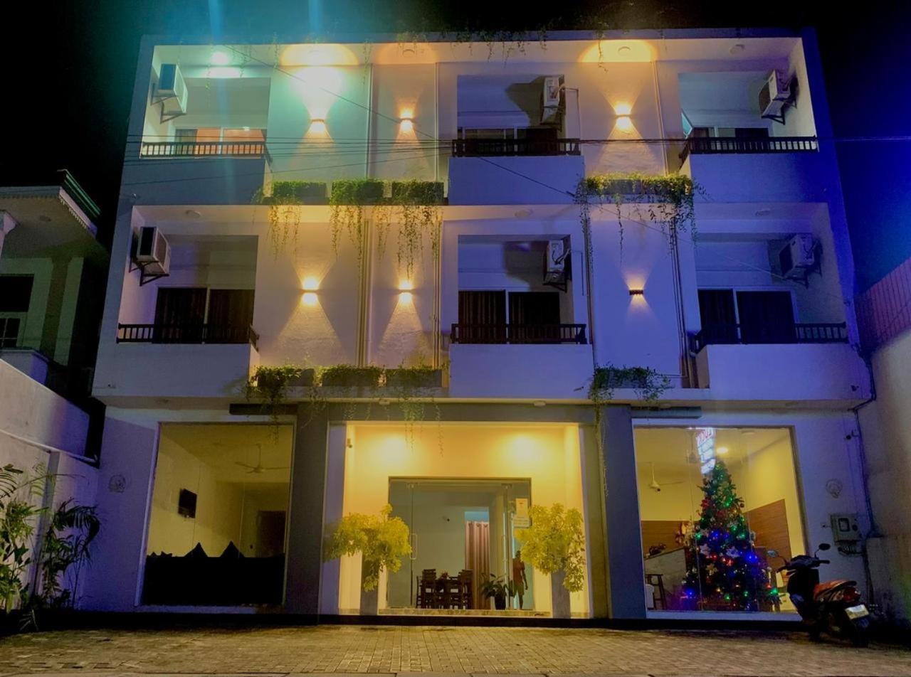 Lucky Transit Hotel - Katunayake Airport Luaran gambar